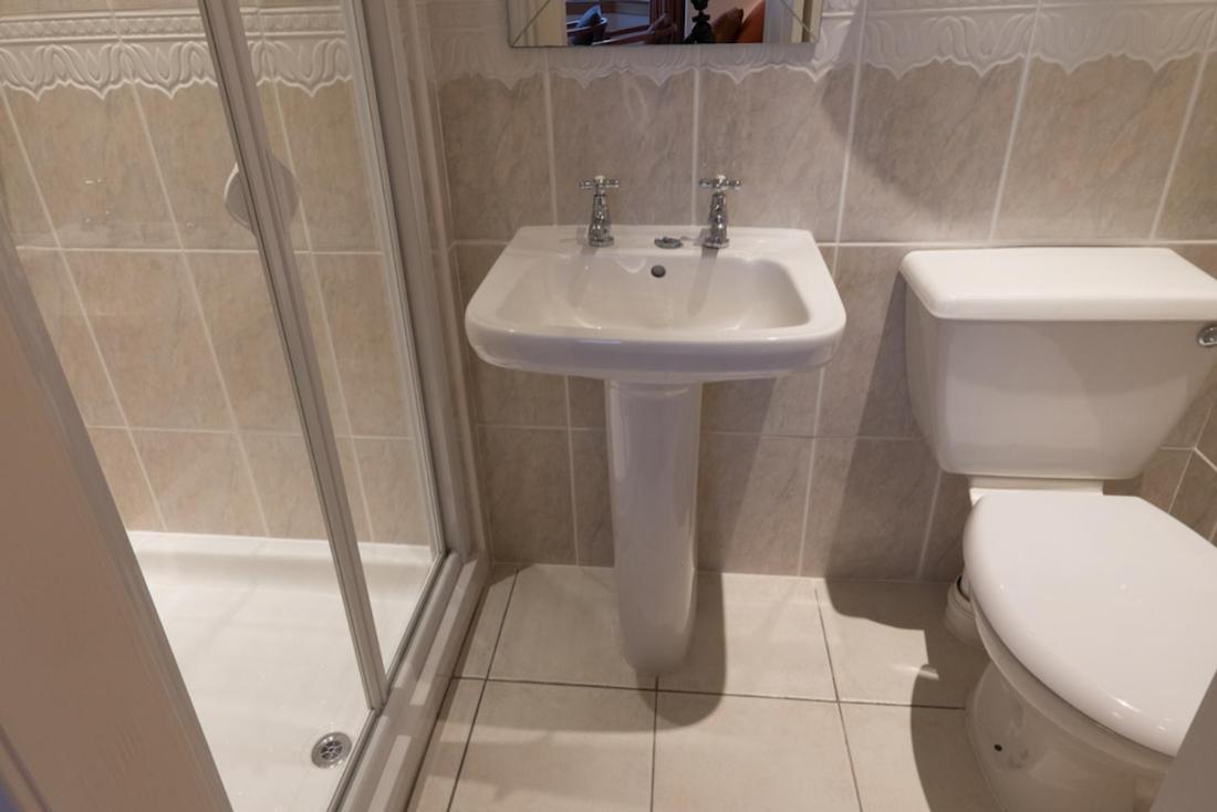 The Cedars Guest House Данун Екстериор снимка